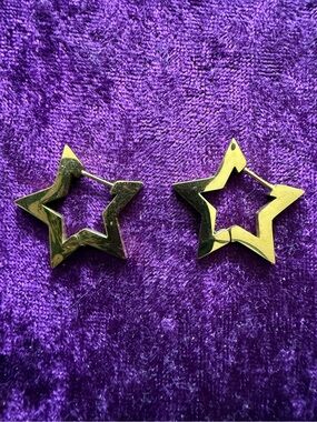Gold Star Hoop Earrings - Bold Shiny Star Shape